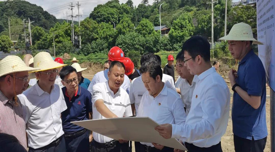劉志仁一行到郴州汽車總站建設(shè)項目現(xiàn)場進(jìn)行調(diào)研指導(dǎo)工作
